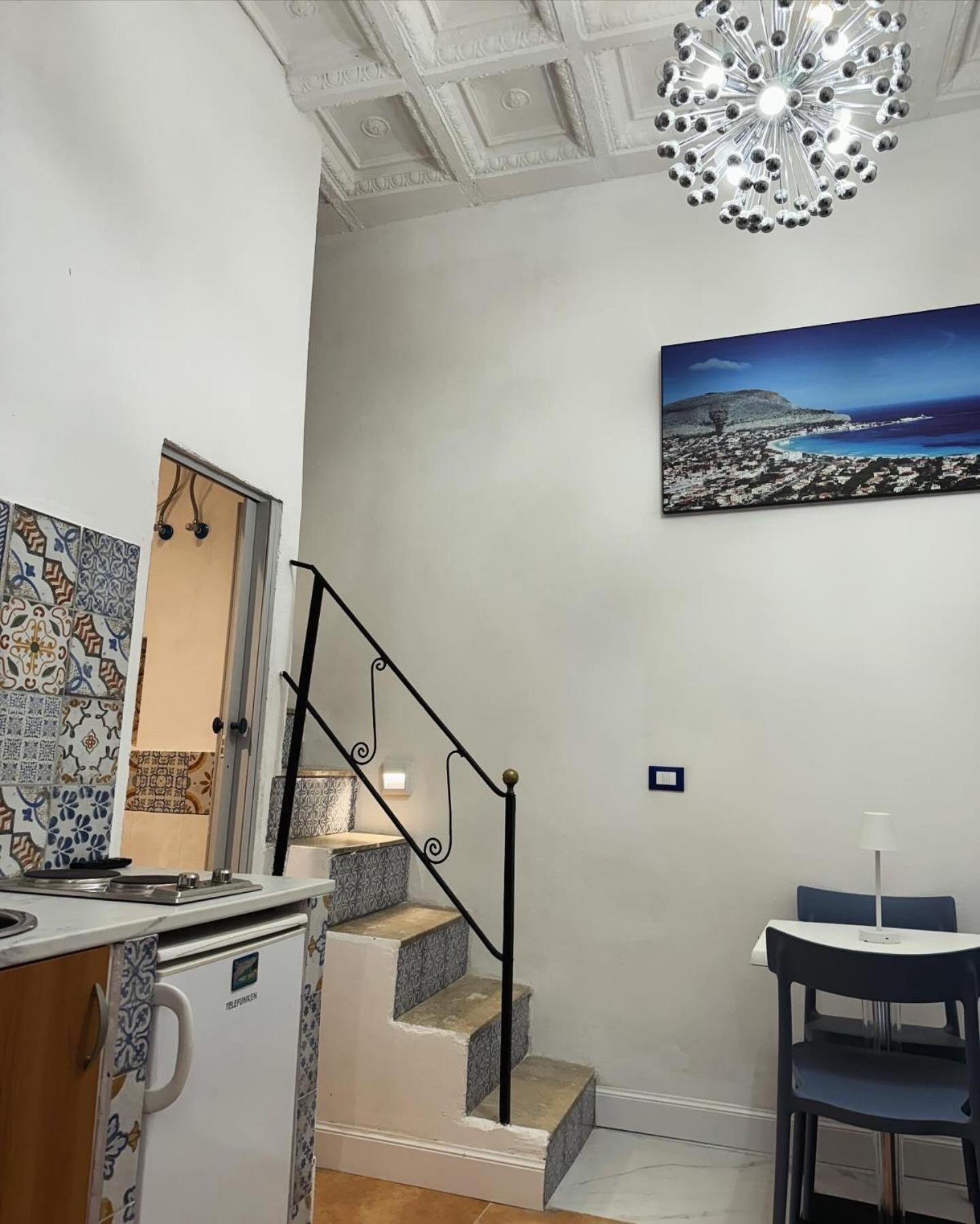Caminneci Palace & Rooms Палермо Екстериор снимка
