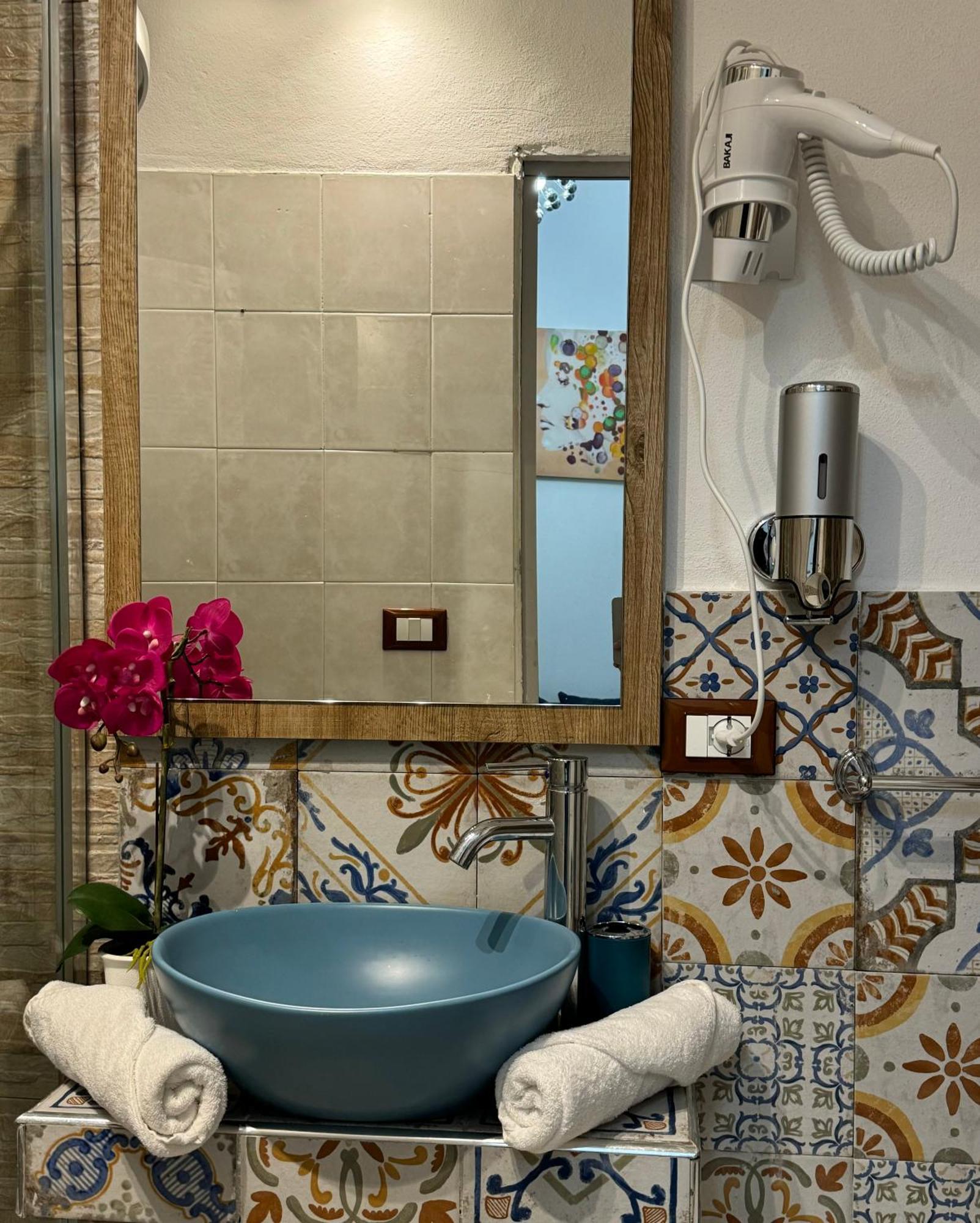 Caminneci Palace & Rooms Палермо Екстериор снимка